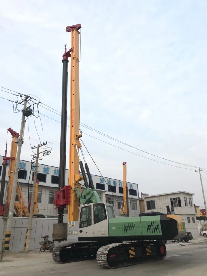小型旋挖钻机厂家哪家好?